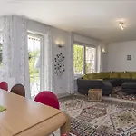 Дом отдыха Haus Elisengrund Am Geigenbuehel - Prive Зеефельд в Тироле