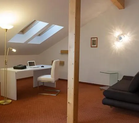 Haus Elisengrund Am Geigenbuehel - Prive Semesterbostad Seefeld in Tirol