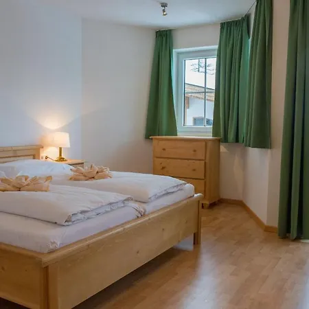 Semesterbostad Haus Elisengrund Am Geigenbuehel - Prive Seefeld in Tirol