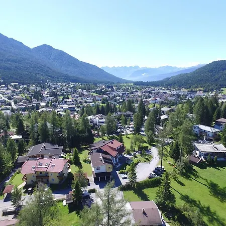 Haus Elisengrund Am Geigenbuehel - Prive Casa vacanze Seefeld in Tirol