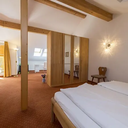 Semesterbostad Haus Elisengrund Am Geigenbuehel - Prive Seefeld in Tirol