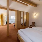 Semesterbostad Haus Elisengrund Am Geigenbuehel - Prive Seefeld in Tirol